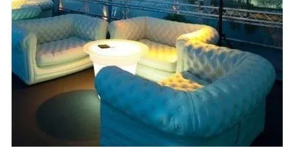 canape-et-fauteuil-chesterfield-creme