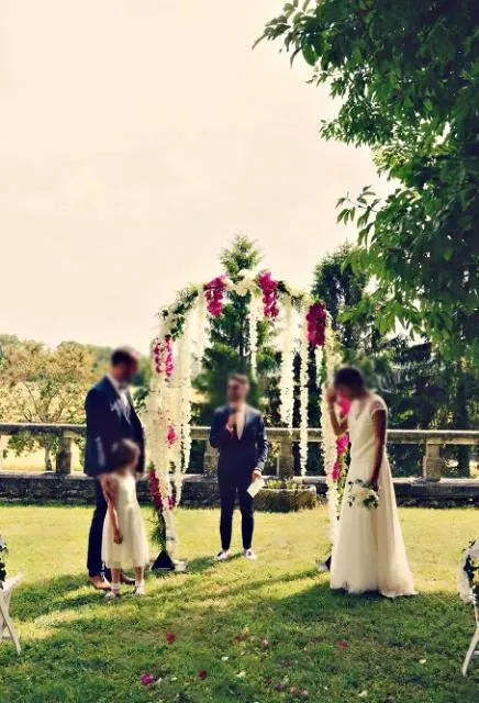 arches-florales-et-lumineuses